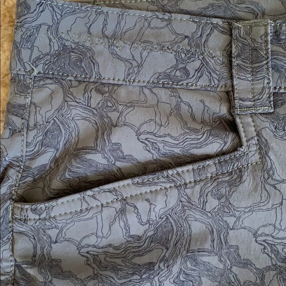 Eddie Bauer LIGHTWEIGHT SHORTS FOR OUTDOOR WEAR! - Picture 2 of 8